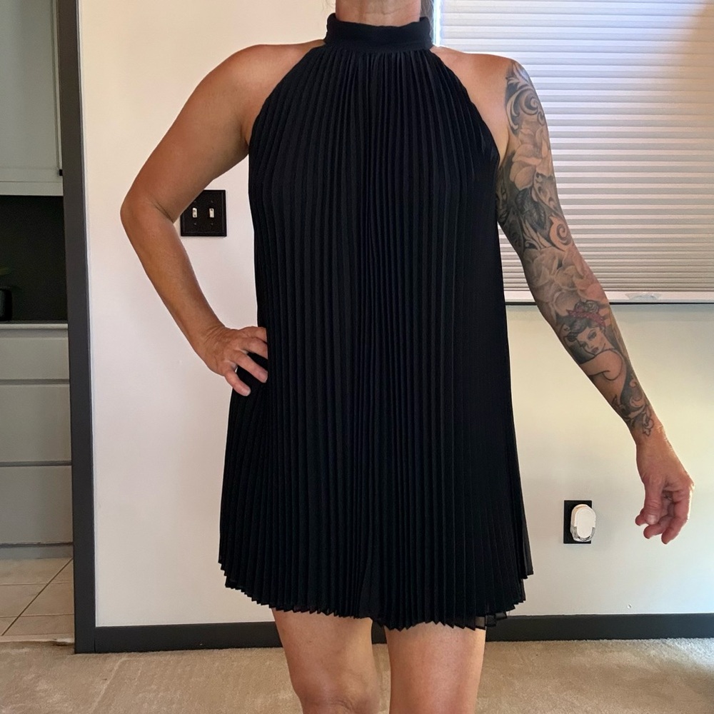 Guess Black Elegant  Pleated Halter Dress